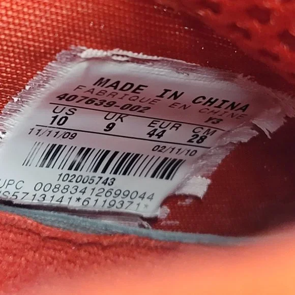 Nike LeBron 7 VII PS 2010 Bred Black Red 407639-002 US Size 10 Nike LeBron VII (7) P.S. (Post Season) 407639-002 Showcase  main image 4